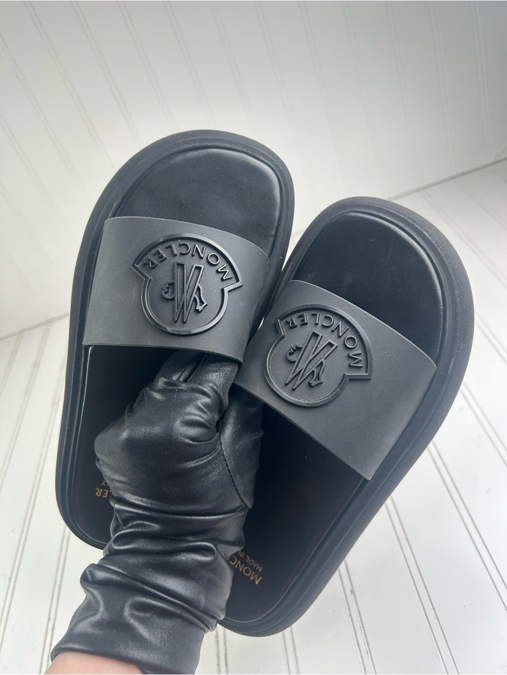 Moncler Black Logo-Embossed Rubber Slip-On Slides Women’s Size 38 US 8 - Picture 9 of 11